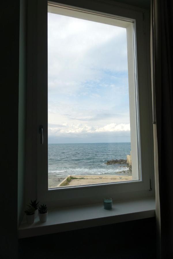 La Finestra Sul Mare Appartement Bari Buitenkant foto