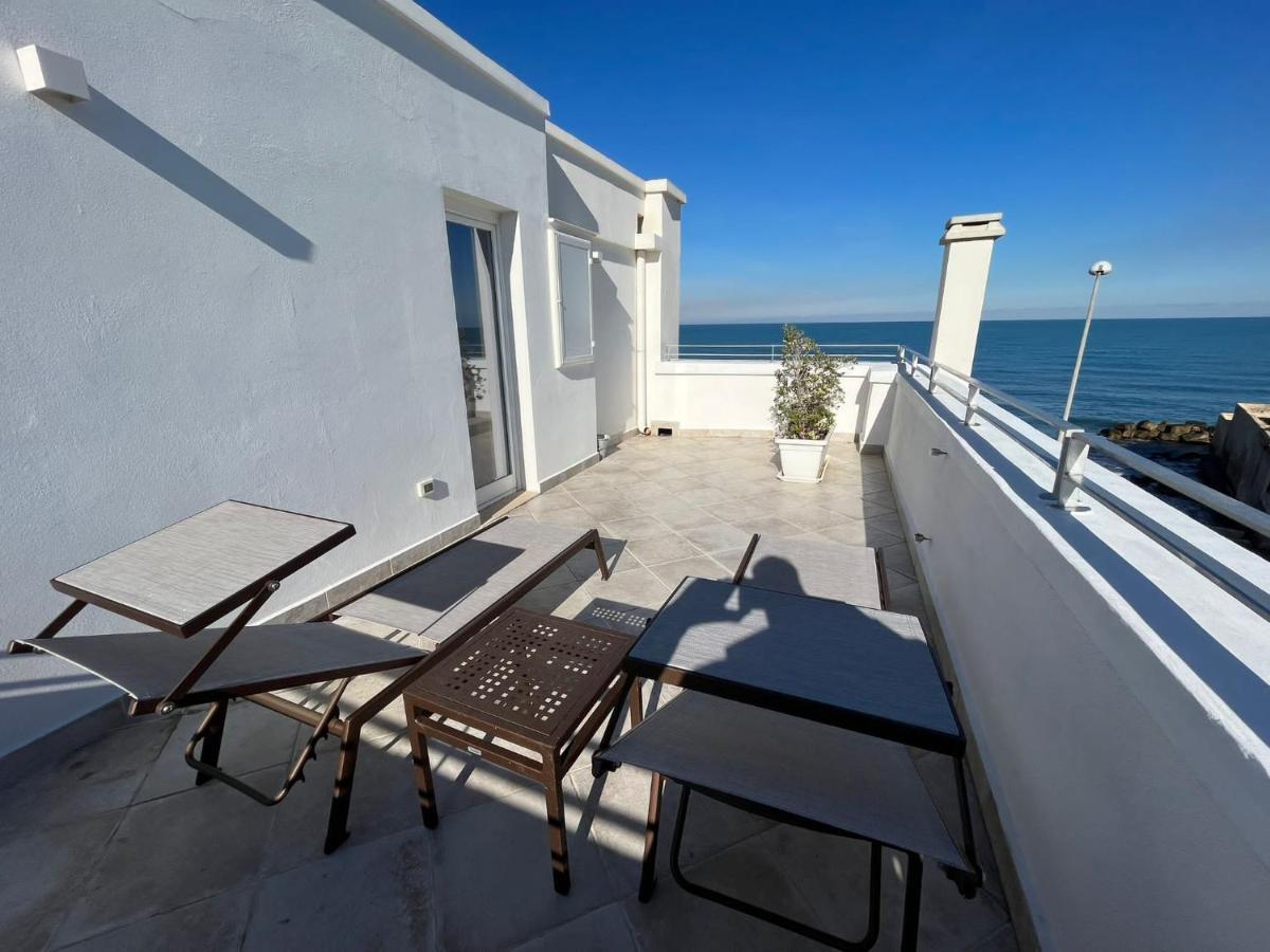 La Finestra Sul Mare Appartement Bari Buitenkant foto